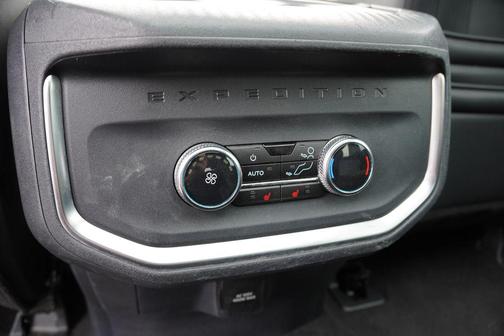 Oxford White 2025 Ford Expedition Max Platinum