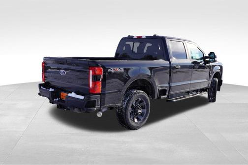 Agate Black Metallic 2026 Ford F-350 XL