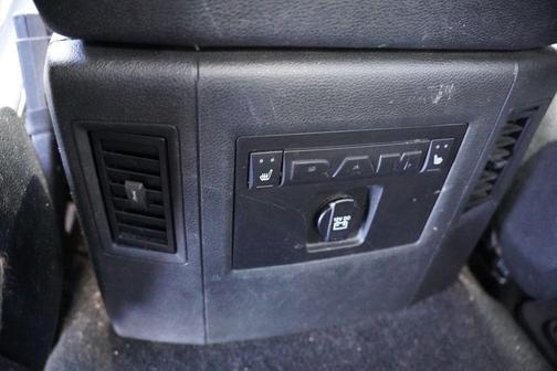 2017 RAM 1500 Limited Crew Cab 4x4 5'7' Box