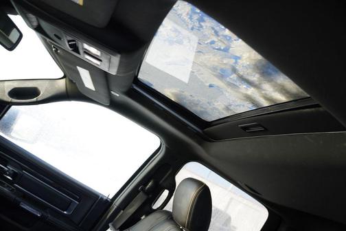 2017 RAM 1500 Limited Crew Cab 4x4 5'7' Box