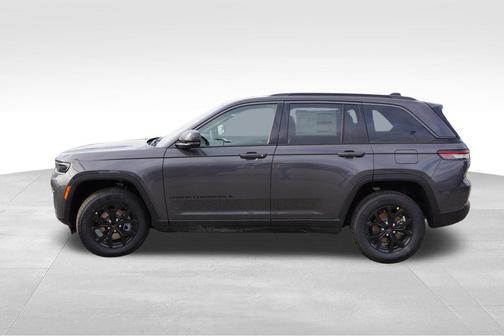 2026 Jeep Grand Cherokee Altitude