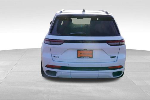 2022 Jeep Grand Cherokee Summit