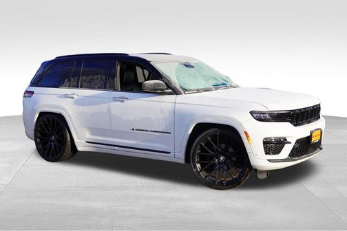 2022 Jeep Grand Cherokee Summit