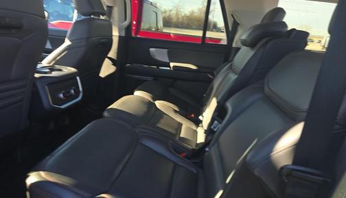 2025 Ford Expedition Max Active 4x4