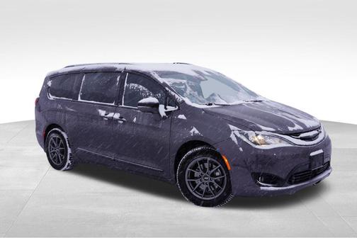 2018 Chrysler Pacifica Hybrid Limited