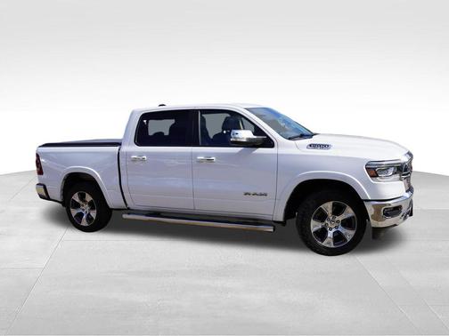 Bright White Clearcoat 2021 RAM 1500 Laramie