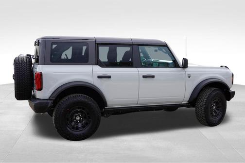 Avalanche Gray 2026 Ford Bronco Big Bend