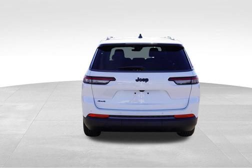 Bright White Clearcoat 2026 Jeep Grand Cherokee L Altitude