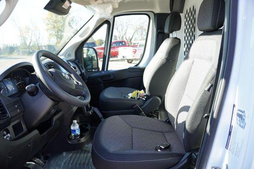 2025 RAM ProMaster 2500 Tradesman