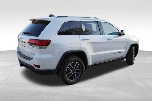 2020 Jeep Grand Cherokee Laredo