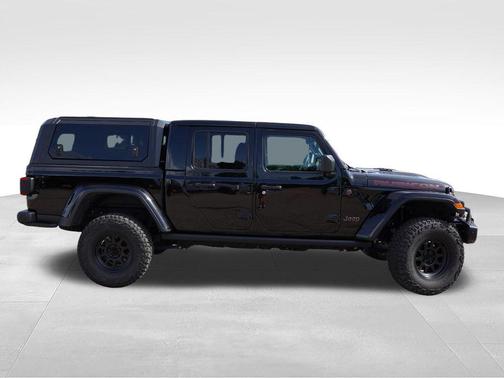 Black Clearcoat 2024 Jeep Gladiator Rubicon