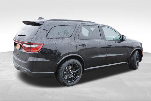 DB Black Crystal Clearcoat 2026 Dodge Durango GT Premium HEMI V8 AWD