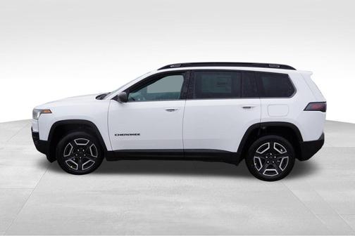 Bright White Clearcoat 2026 Jeep Cherokee Laredo 4x4
