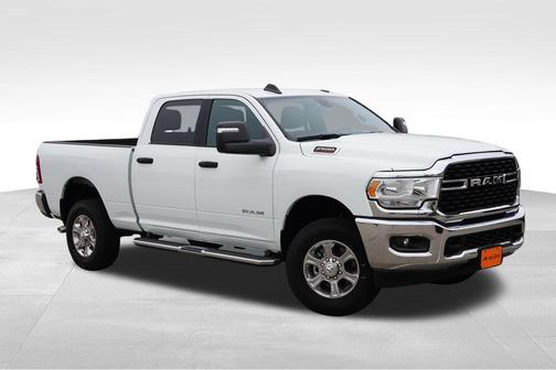 Bright White Clearcoat 2024 RAM 2500 Big Horn Crew Cab 4x4 6'4' Box