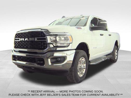 Bright White Clearcoat 2024 RAM 2500 Big Horn Crew Cab 4x4 6'4' Box