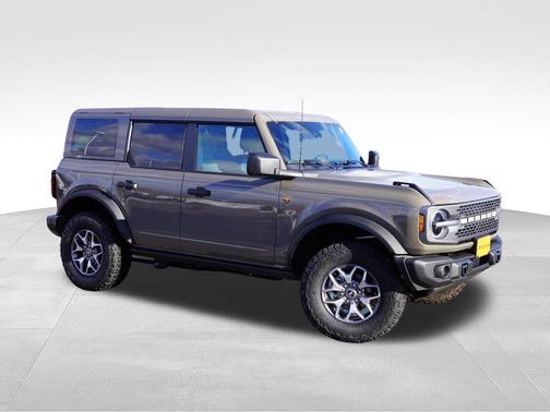 Marsh Gray 2025 Ford Bronco Badlands