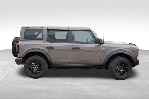 Marsh Gray 2025 Ford Bronco Badlands