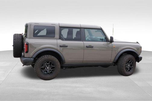 Marsh Gray 2025 Ford Bronco Badlands