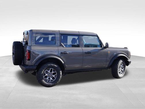 Marsh Gray 2025 Ford Bronco Badlands