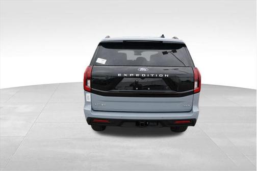 2025 Ford Expedition Max Active 4x4