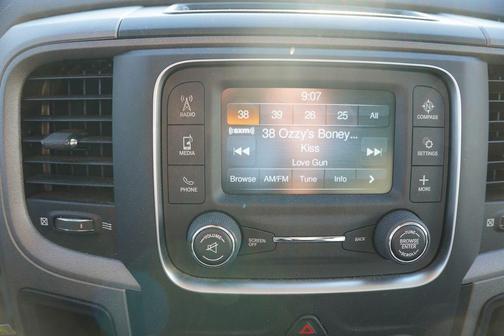 2018 RAM 2500 Tradesman Crew Cab 4x4 6'4' Box