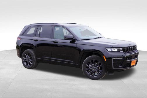 Diamond Black Crystal Pearlcoat 2026 Jeep Grand Cherokee Limited