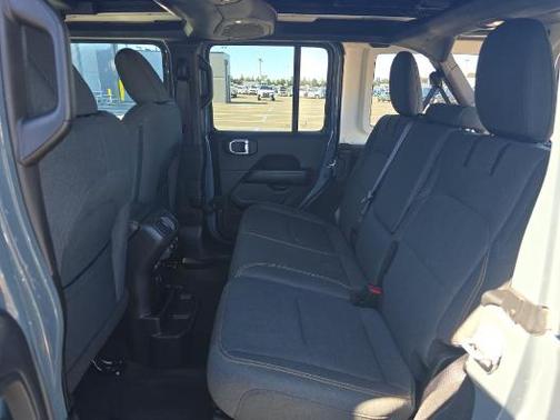 Anvil Clearcoat 2025 Jeep Wrangler 4xe Sahara