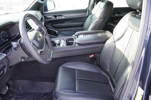 2023 Jeep Wagoneer Series III 4x4