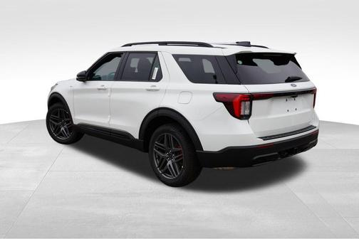 Star White Metallic Tri-Coat 2026 Ford Explorer ST-Line