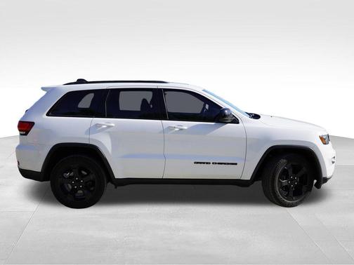 Bright White Clearcoat 2020 Jeep Grand Cherokee Upland