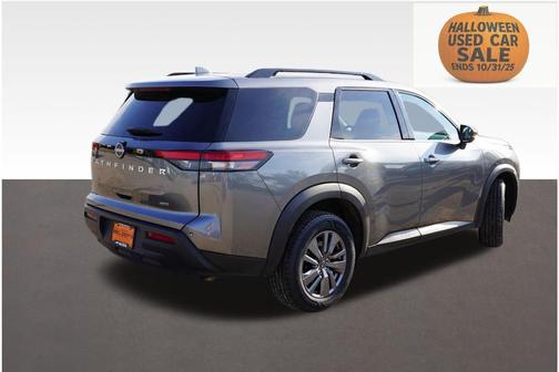 2025 Nissan Pathfinder SV 4WD