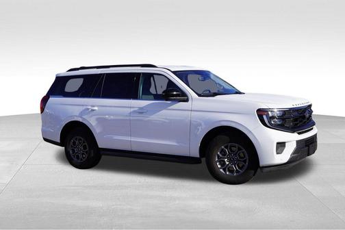 Oxford White 2025 Ford Expedition Active