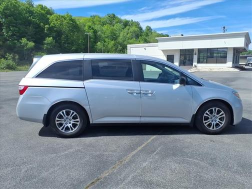 Silver 2013 Honda Odyssey EX-L