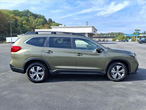 2024 Subaru Ascent Premium