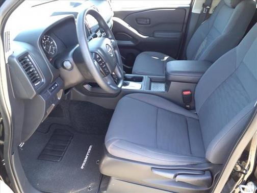 2023 Nissan Frontier S