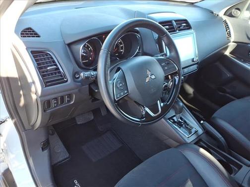 2024 Mitsubishi Outlander Sport SE