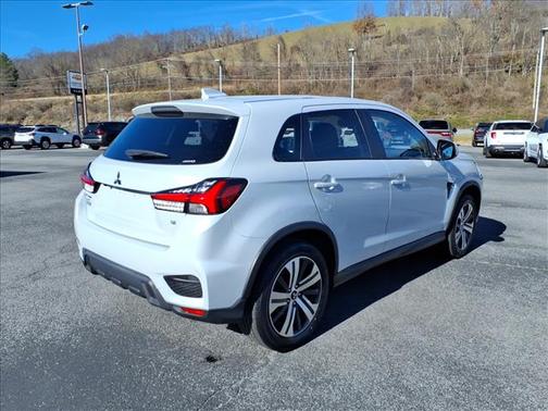 2024 Mitsubishi Outlander Sport SE