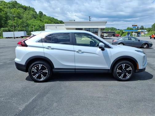 White 2024 Mitsubishi Eclipse Cross SEL