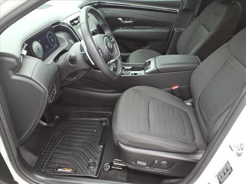 Atlas White 2023 Hyundai SANTA CRUZ SEL Premium
