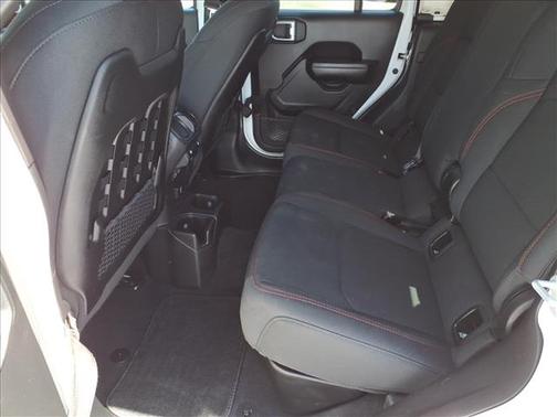 Bright White Clearcoat 2021 Jeep Gladiator Rubicon