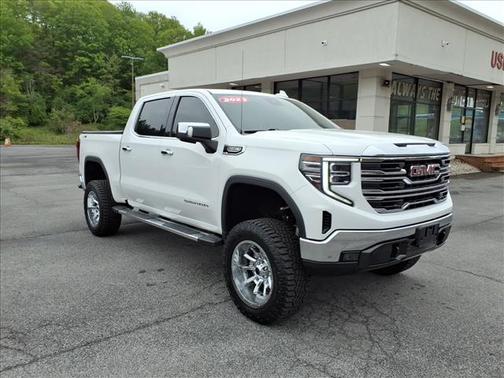 Summit White 2023 GMC Sierra 1500 SLT