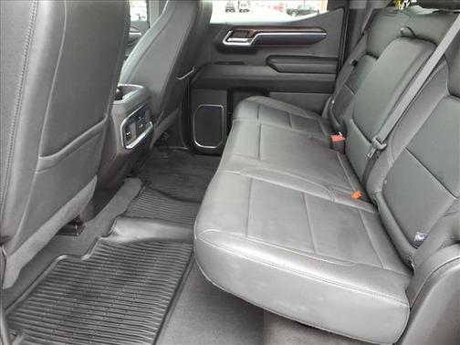 Summit White 2023 GMC Sierra 1500 SLT