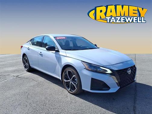 2025 Nissan Altima SR