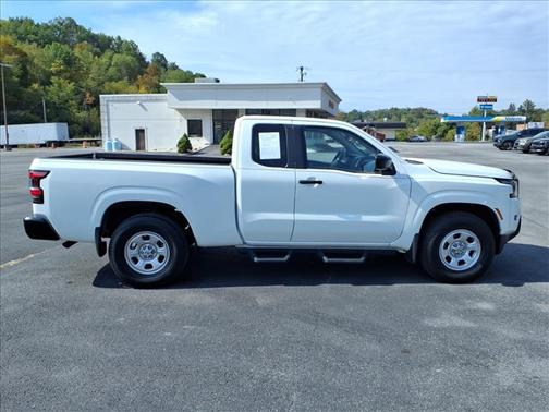 2022 Nissan Frontier S