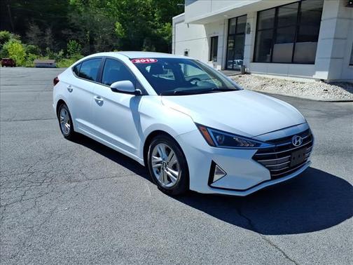 Quartz White Pearl 2019 Hyundai ELANTRA SEL
