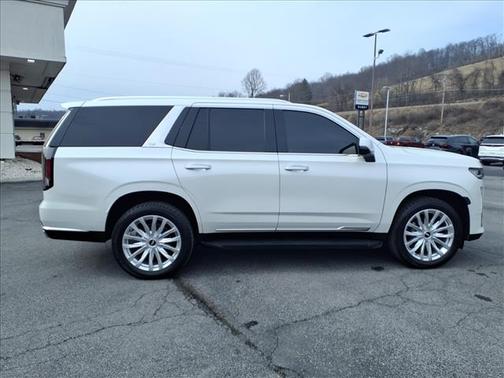 2022 Cadillac Escalade Luxury