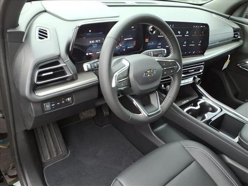 Mosaic Black Metallic 2026 Chevrolet Traverse AWD LT
