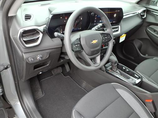 Sterling Gray Metallic 2026 Chevrolet Trailblazer LT
