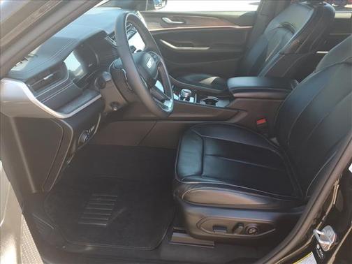 Diamond Black Crystal Pearlcoat 2024 Jeep Grand Cherokee L Limited