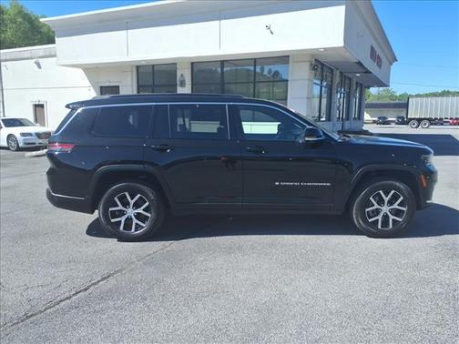 Diamond Black Crystal Pearlcoat 2024 Jeep Grand Cherokee L Limited